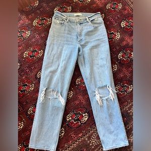 A&F 90s Ultra High Rise Straight Jeans